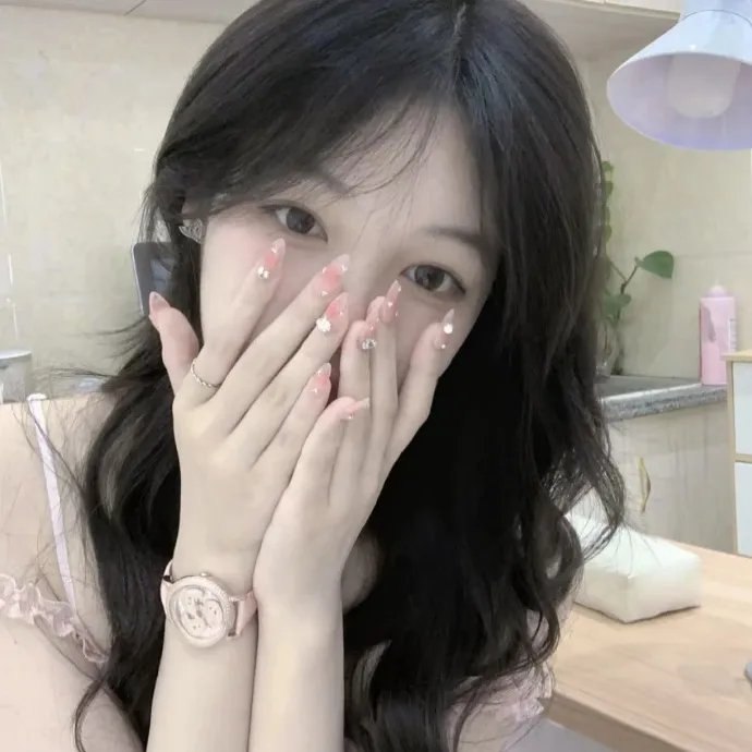 哎吔少女海报